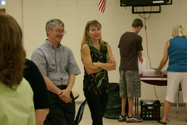 Edwin Dooley and Nancy Myers Pipkins catch up.