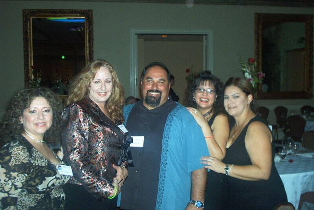 Deanna Perez-Marinez 85, Suzi Bohne 83, Duane Russell (MK VP), Julia Young-Flood 85 & Malena Hoyos 83