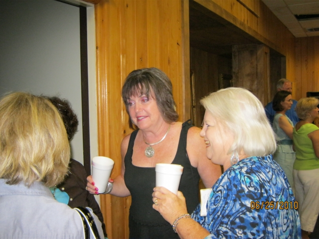 Billie Sue and Kathy Cronia