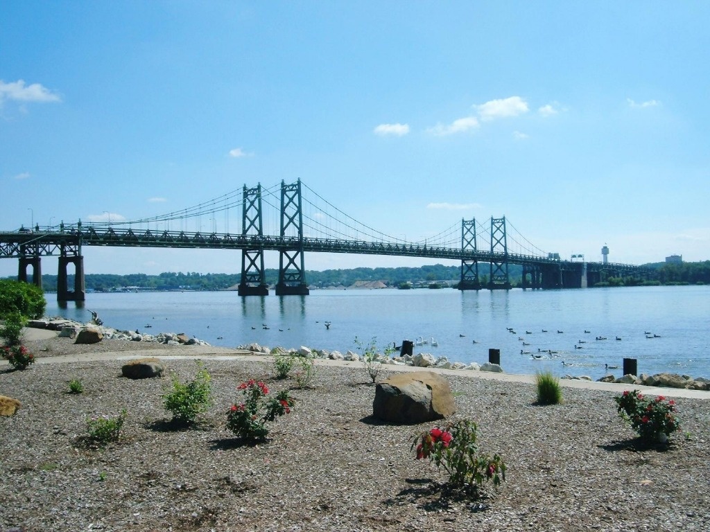 Memorial Bridge