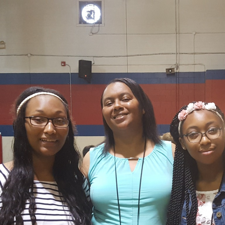 Tonya Graves, Daughter of Sidney Wingfield with Grand Daughters, Tatyana & Daelyn 