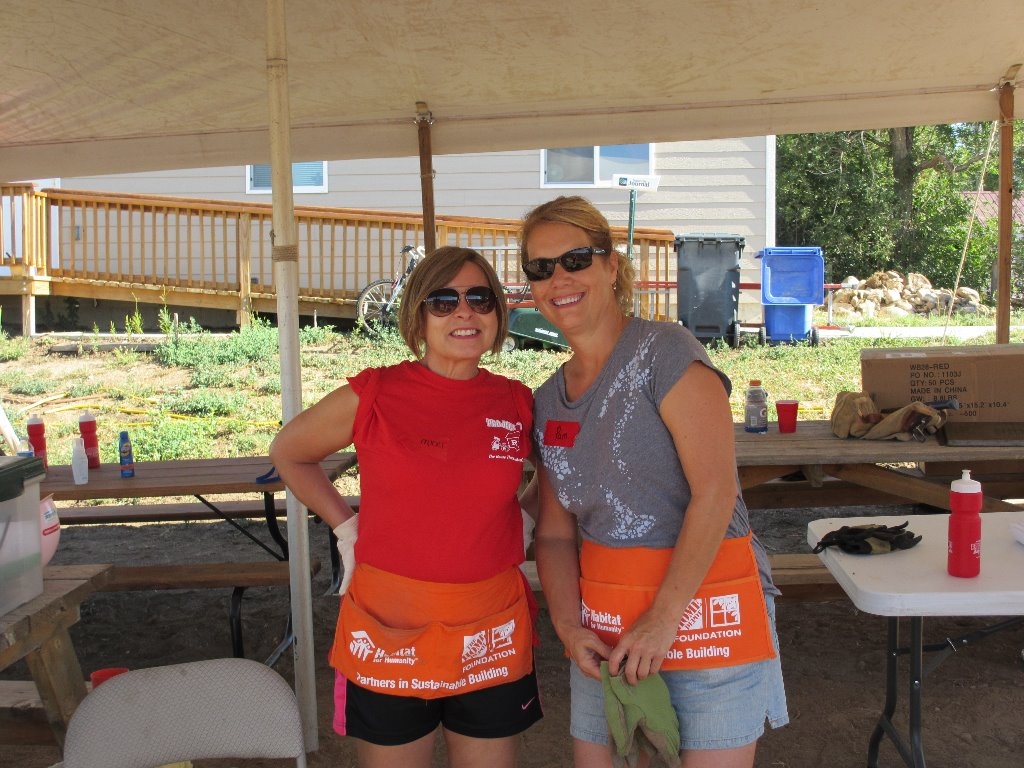 Micki Tracy, Pam Saxer