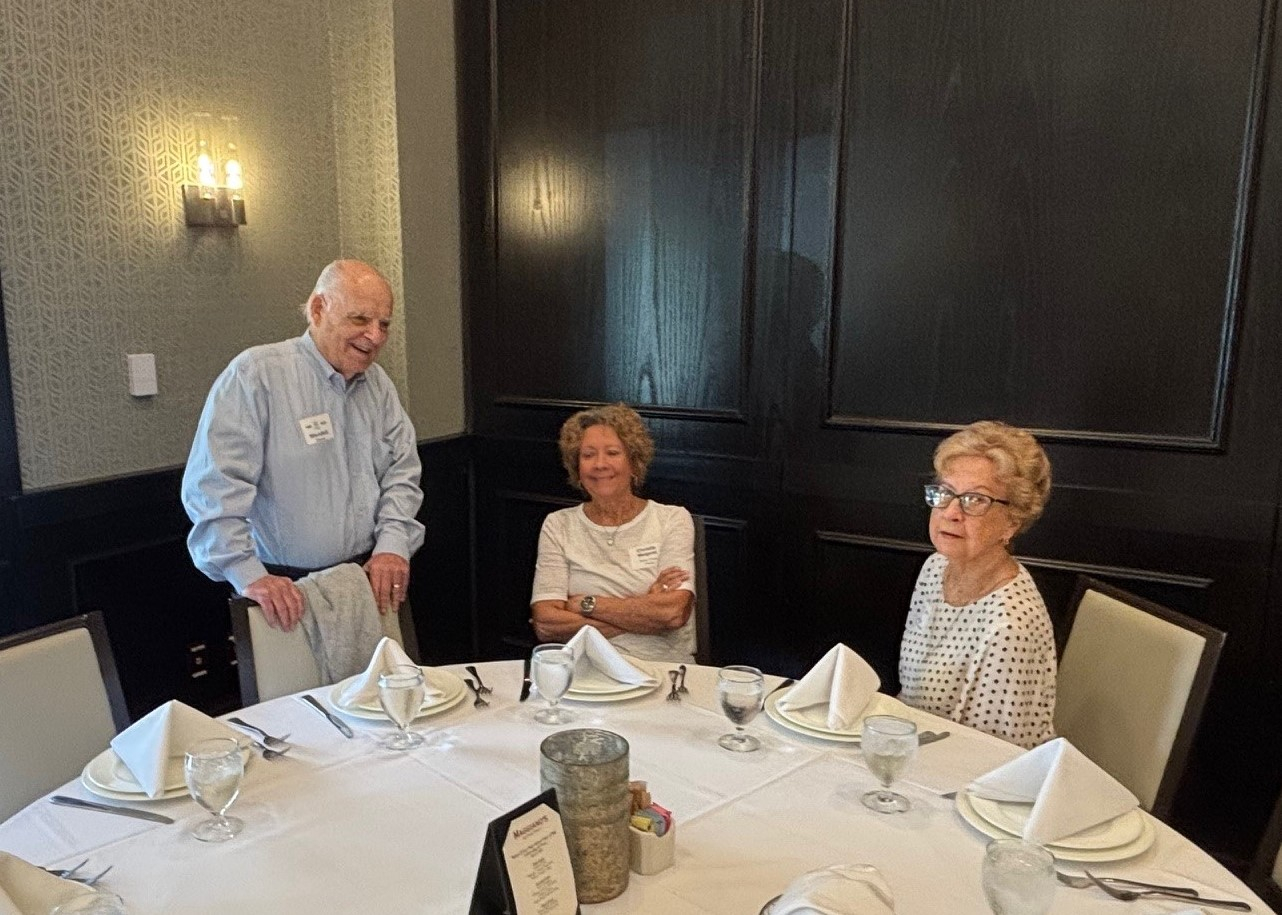 Wendell Daivs, Christie Weigand (daughter), Sonja Vinzant (Harpe)