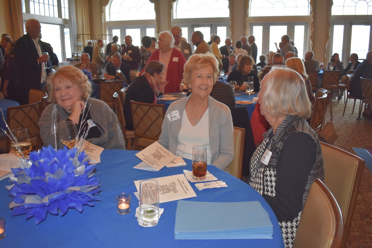 Timuquana: Elaine Perry (Starling), Sonja Vinzant (Harpe), Mary Pearce (Jordan)